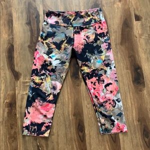 Awesome crop leg leggings